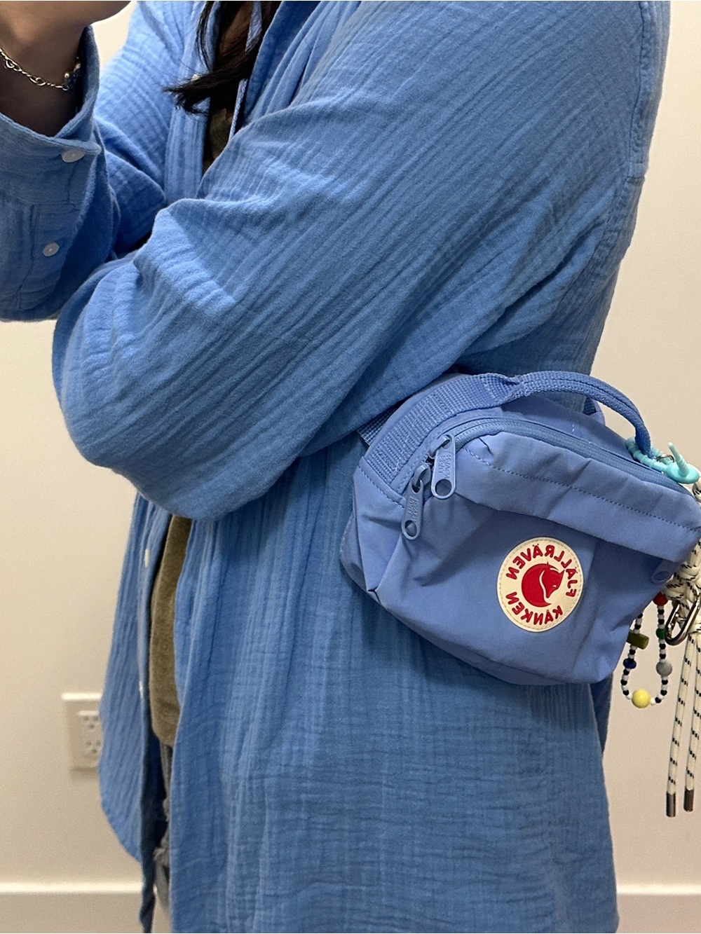 Fjallraven Kånken Hip Pack Ultramarine Blue with Charms